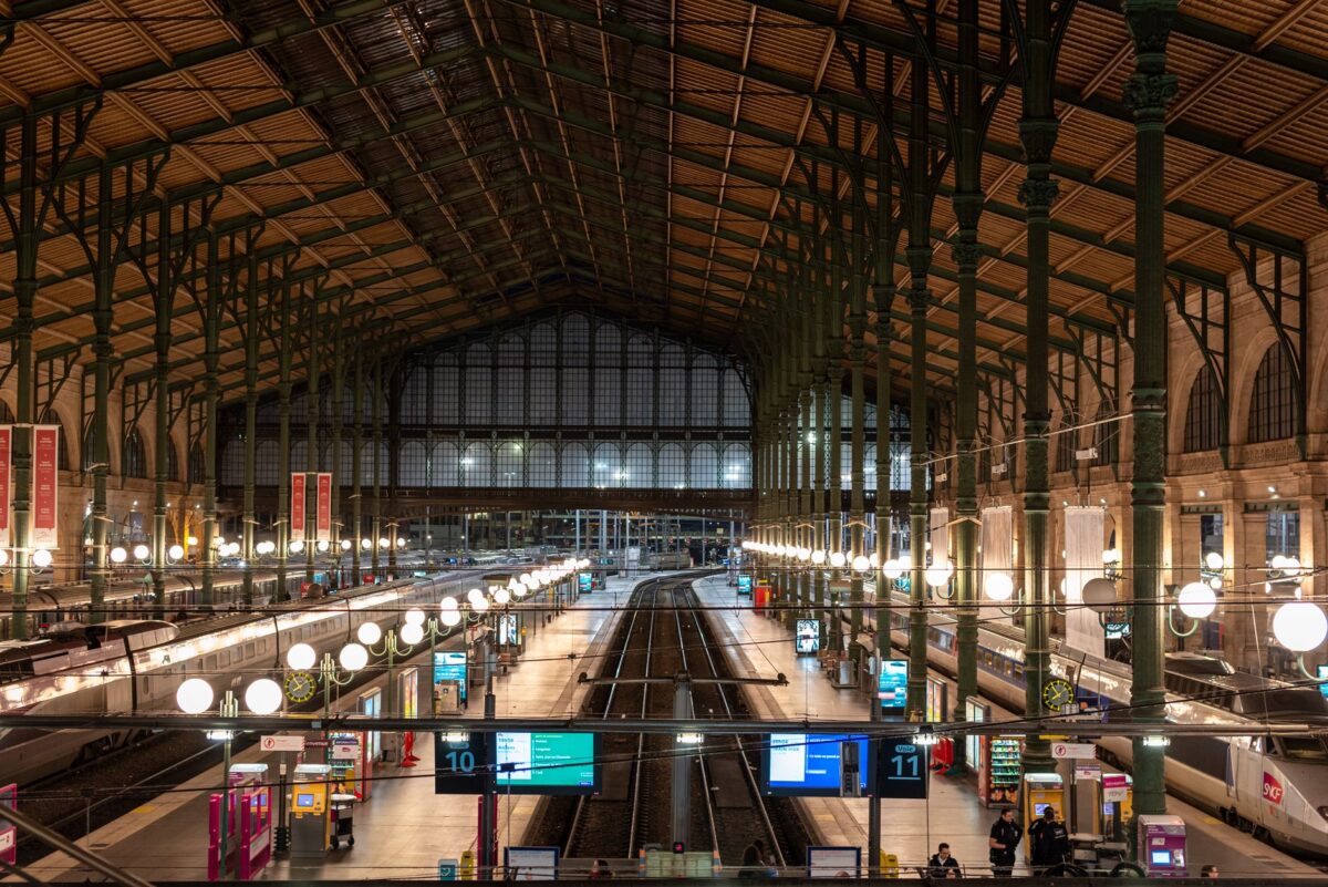 TGV M : le voyage inaugural Paris-Marseille fixé au 6 novembre, premiers voyageurs le 9