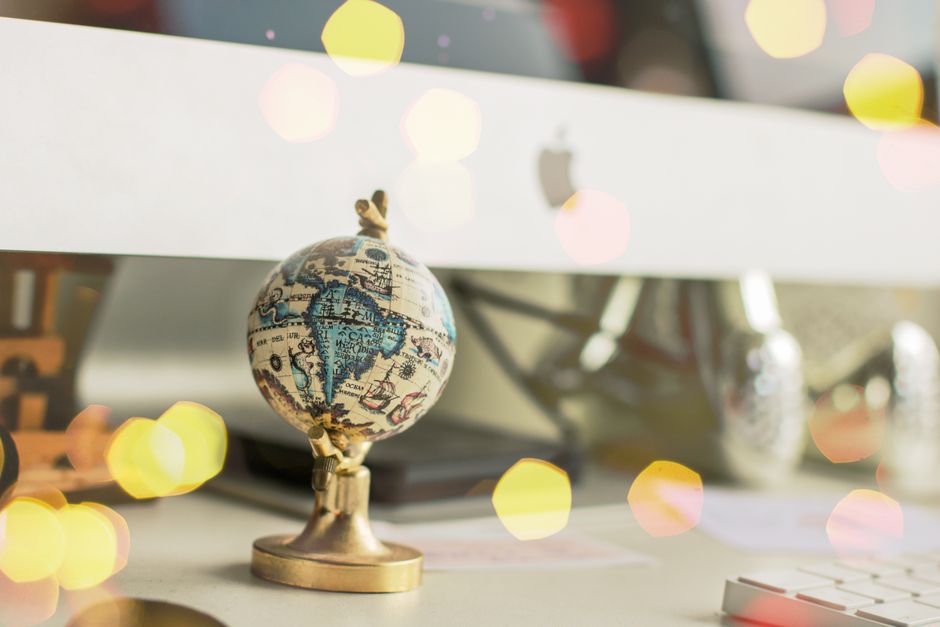 Carte du monde &agrave; gratter globe terrestre